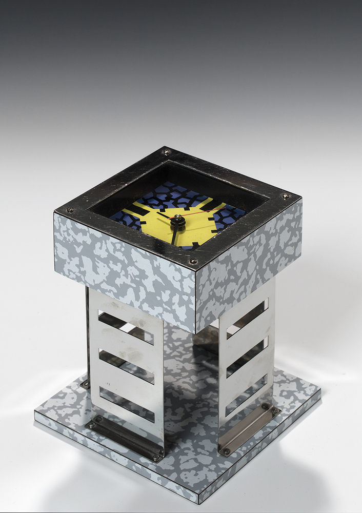 Plaisant Maintient (Objects for the electronic age)